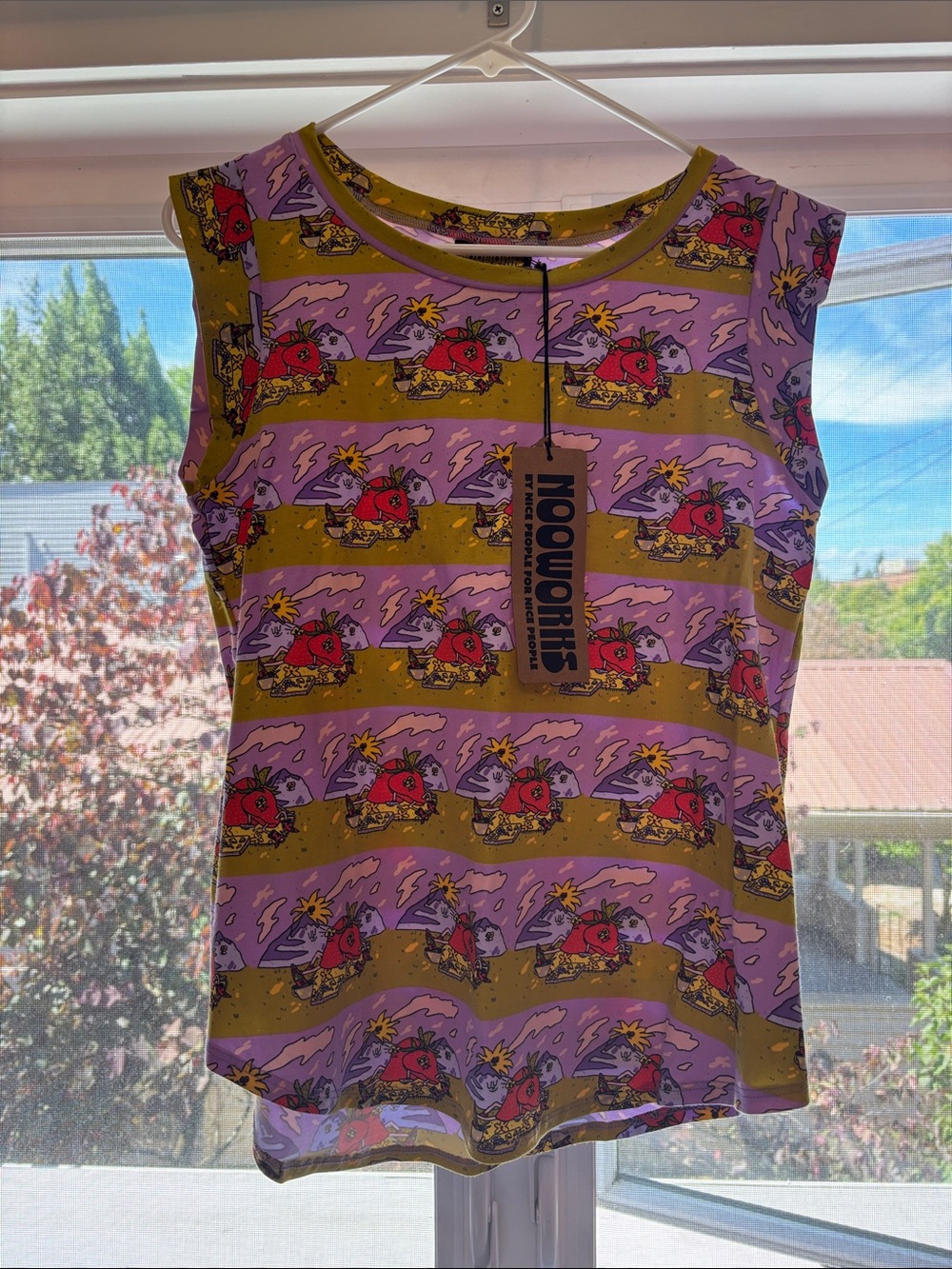 Nooworks muscle tee strawberries NWT Graphic Tank Top